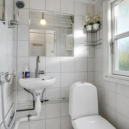 1 Bedroom Awesome In *